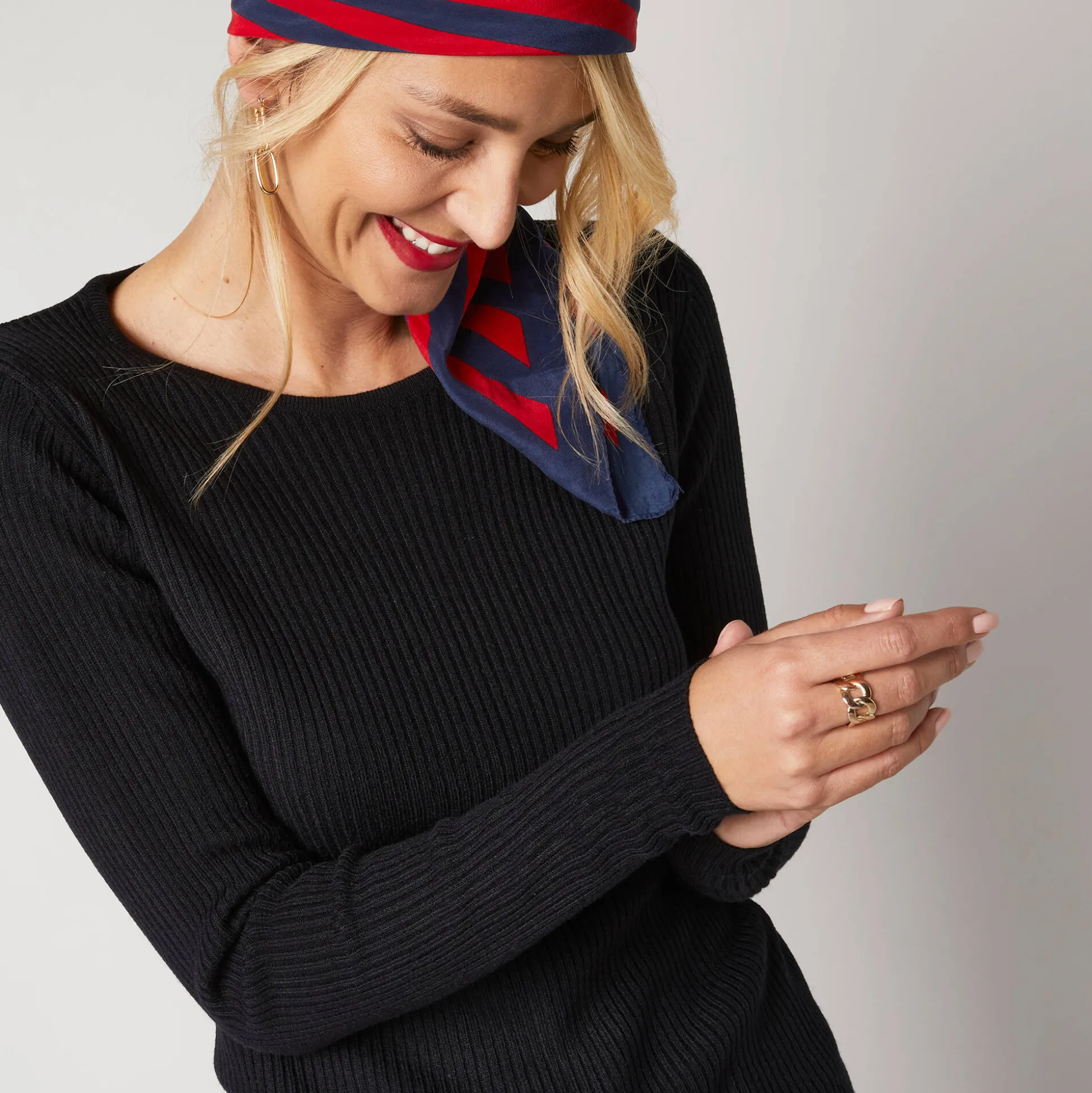 Trui in ribtricot met ronde hals