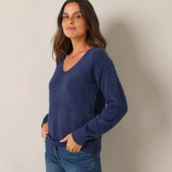 Trui met decolleté aan de achterkant en strikbandjes, harige tricot