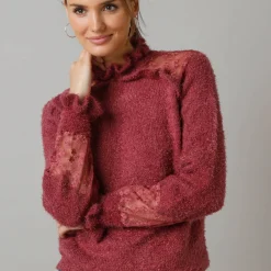Trui met opstaande ruchekraag, harig tricot en geborduurde tule