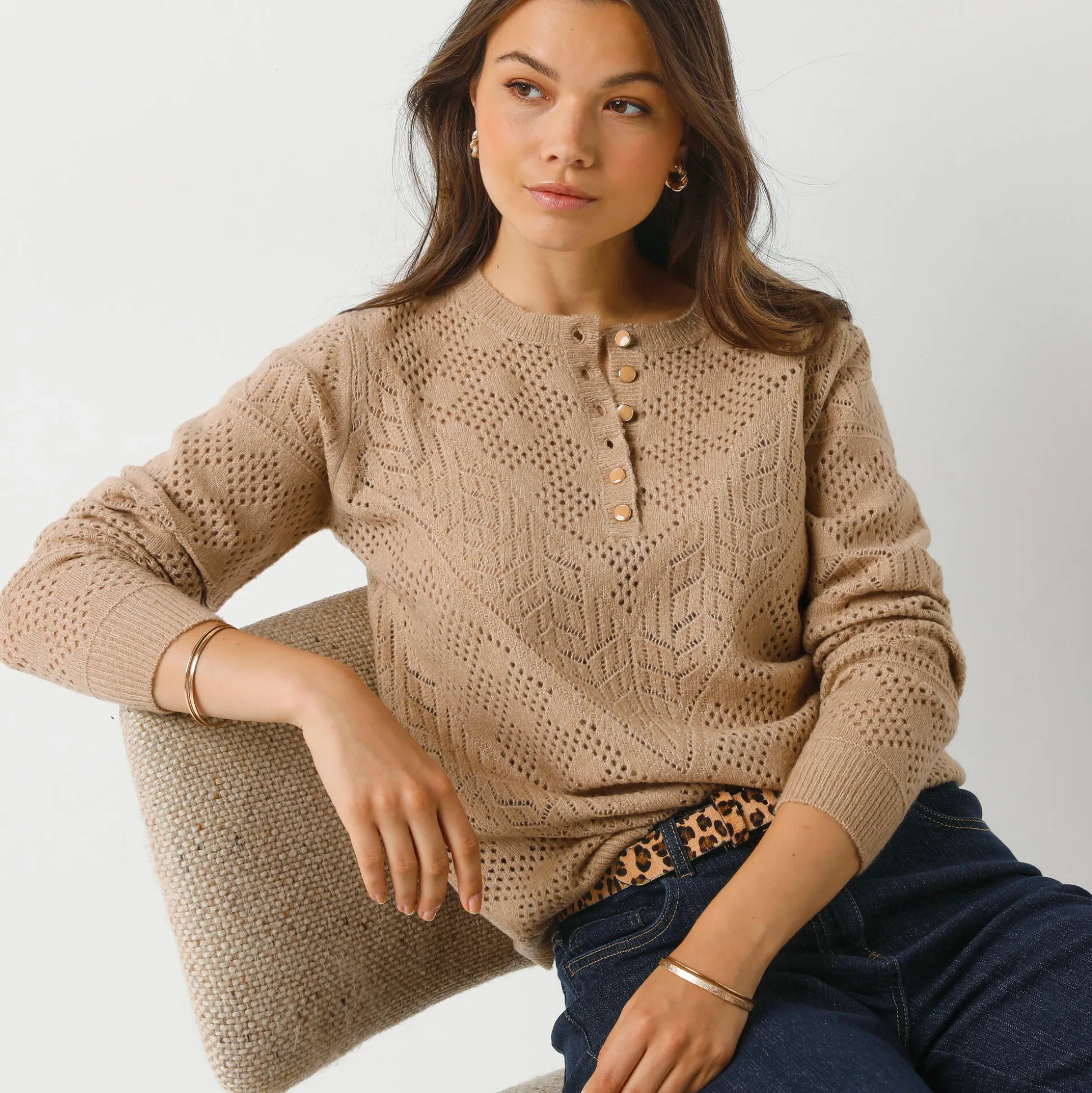 Trui met Tunesische hals, in ajourtricot