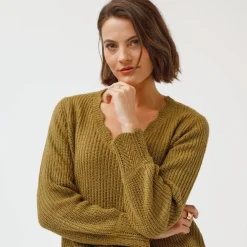 Trui met V-hals, patenttricot
