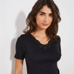 T-shirt met korte mouwen en kant