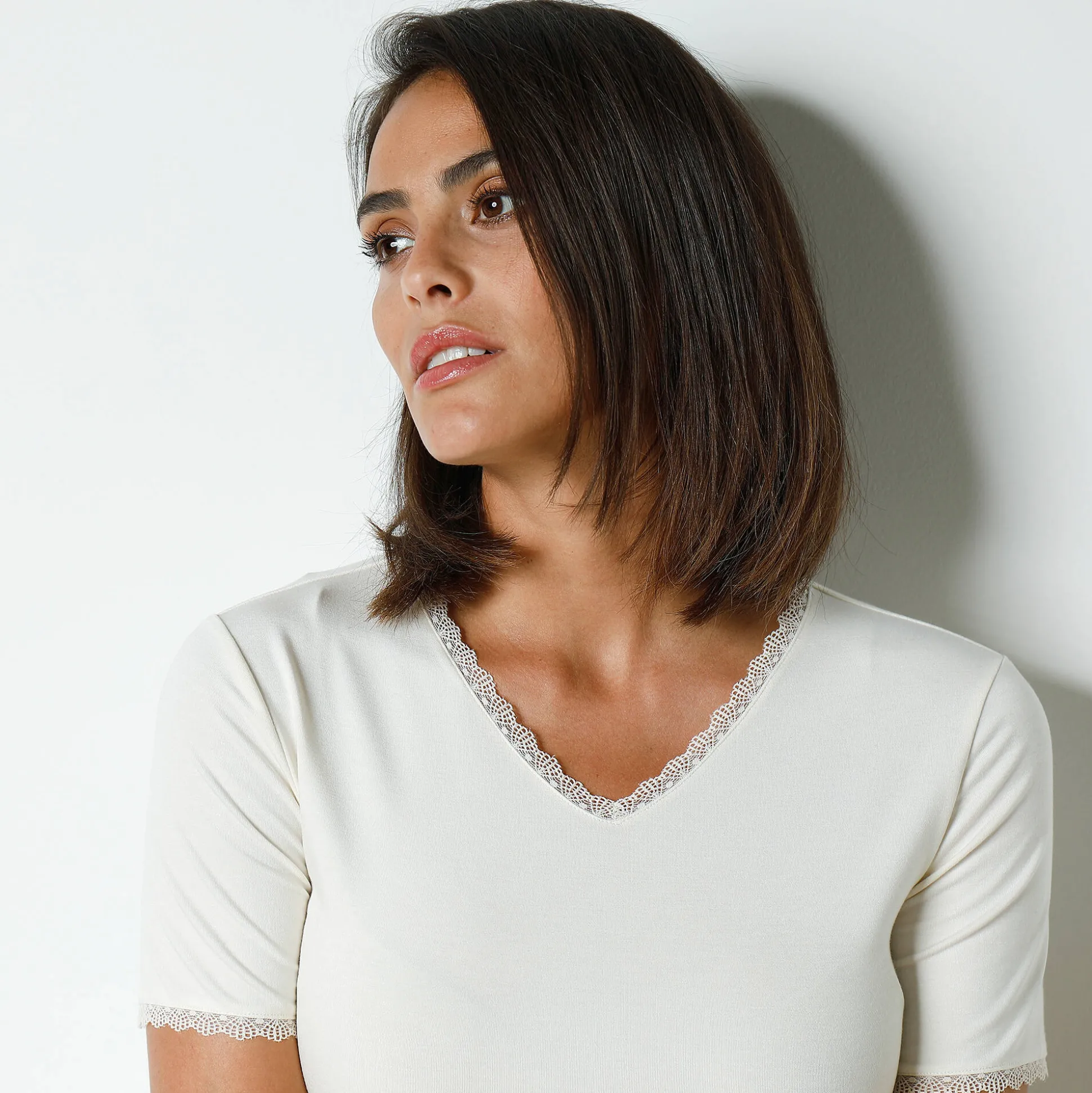 T-shirt met korte mouwen, 'tweede huid'-warmte en kanten details