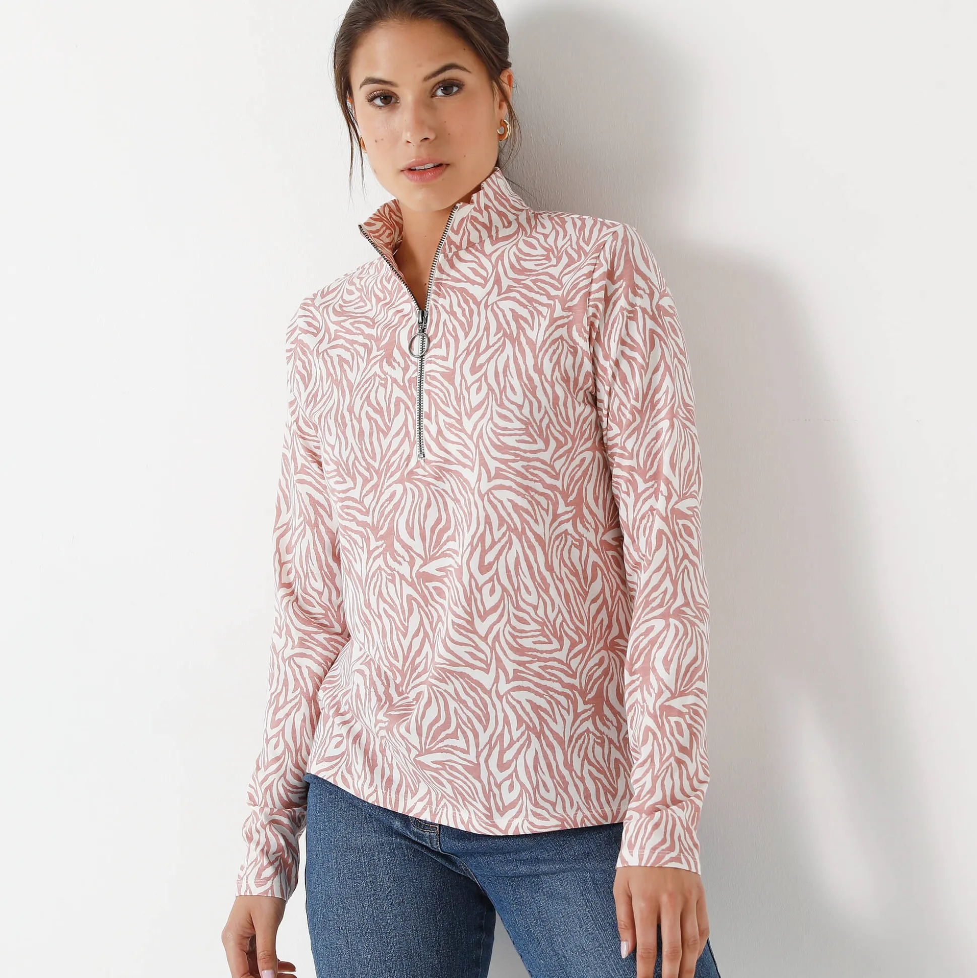 T-shirt met opstaande ritskraag en zebraprint