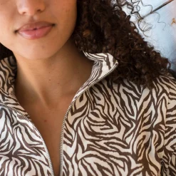 T-shirt met opstaande ritskraag en zebraprint