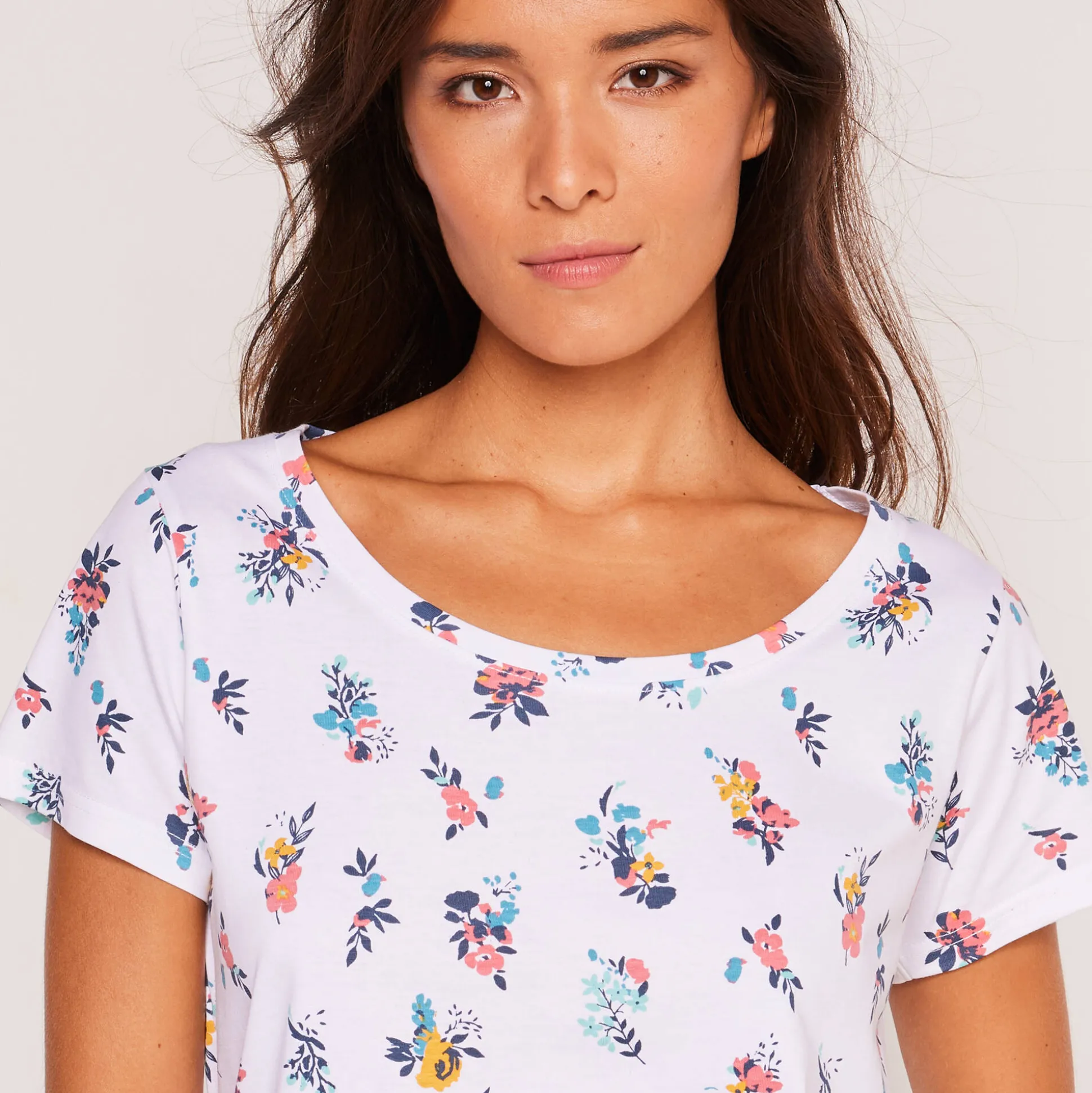 T-shirt met ronde hals en bloemenprint, katoen