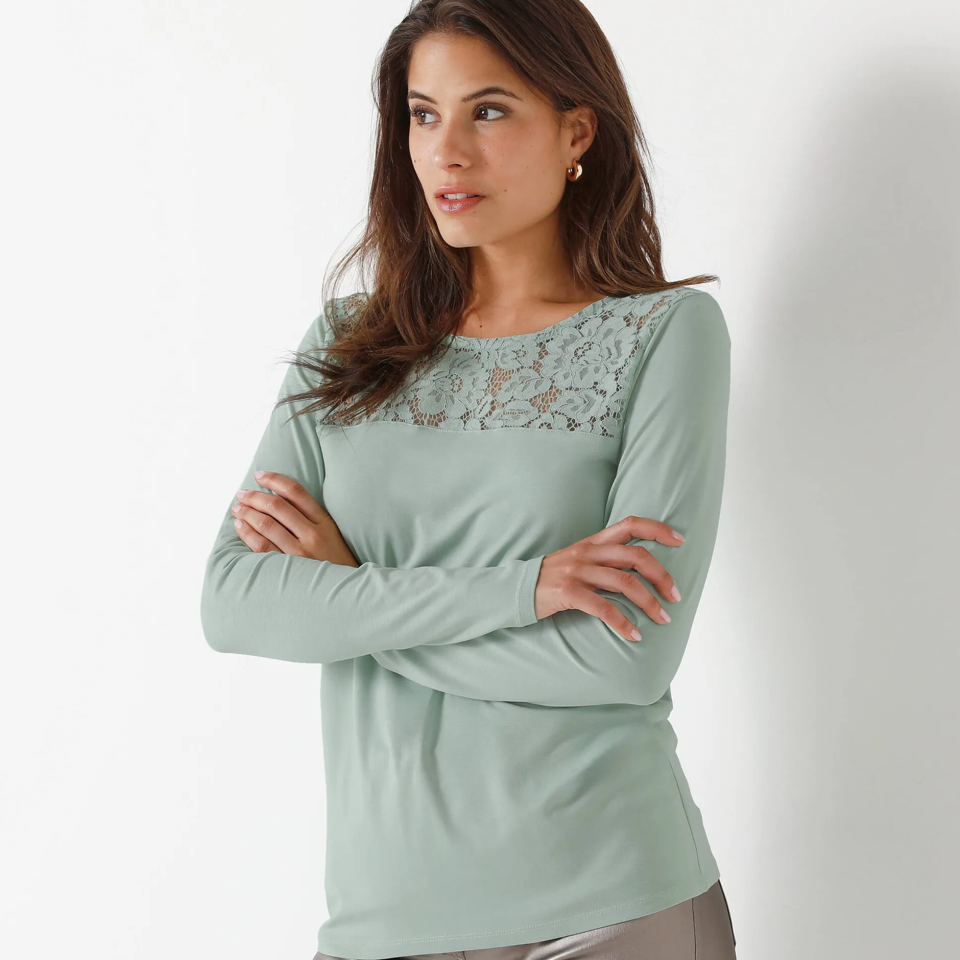 T-shirt met ronde hals en lange mouwen in kant