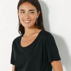 T-shirt met ronde hals en korte mouwen