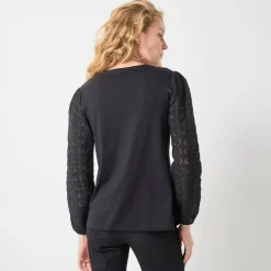 T-shirt met V-hals en kanten mouwen