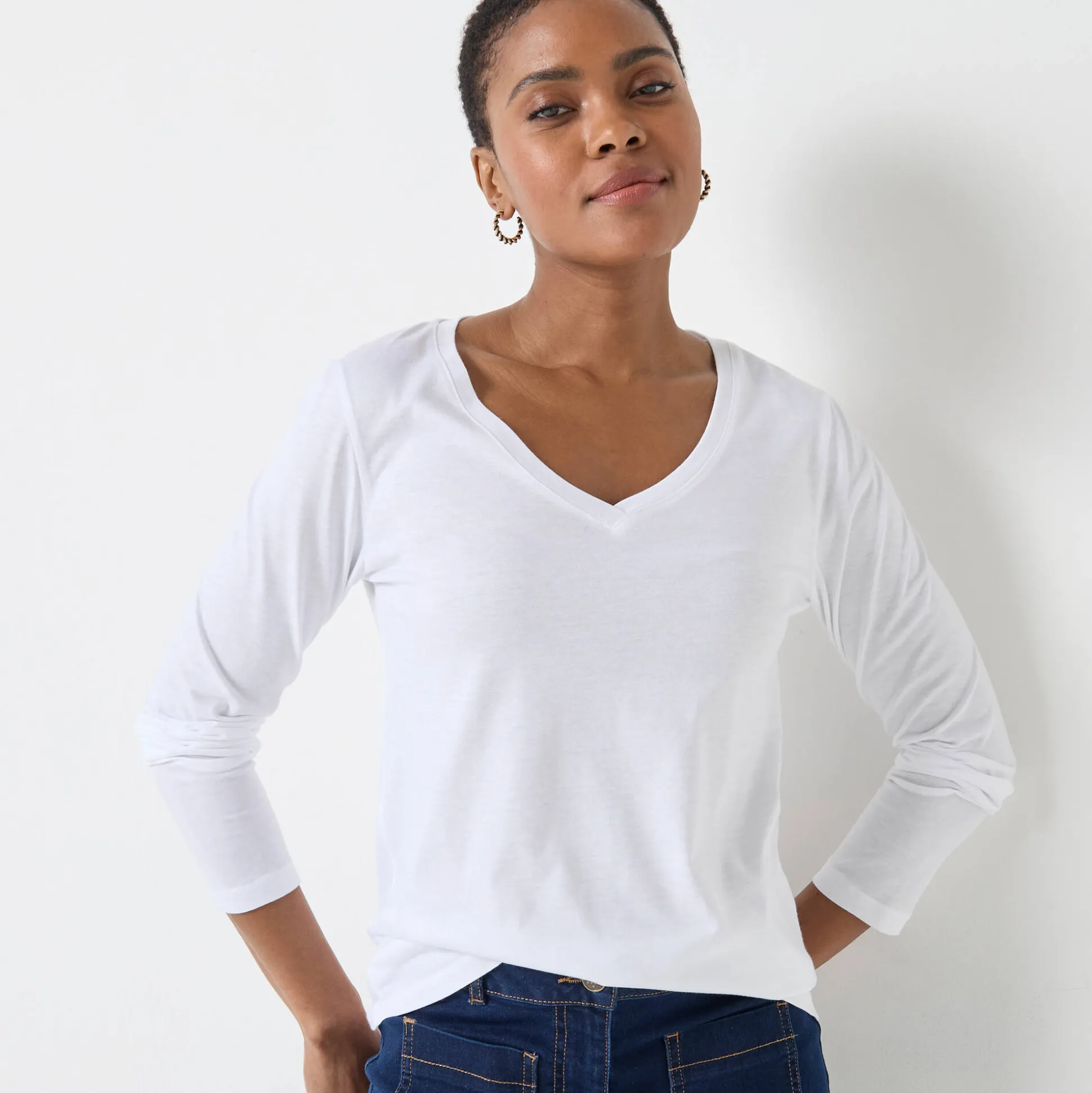 T-shirt met V-hals en lange mouwen