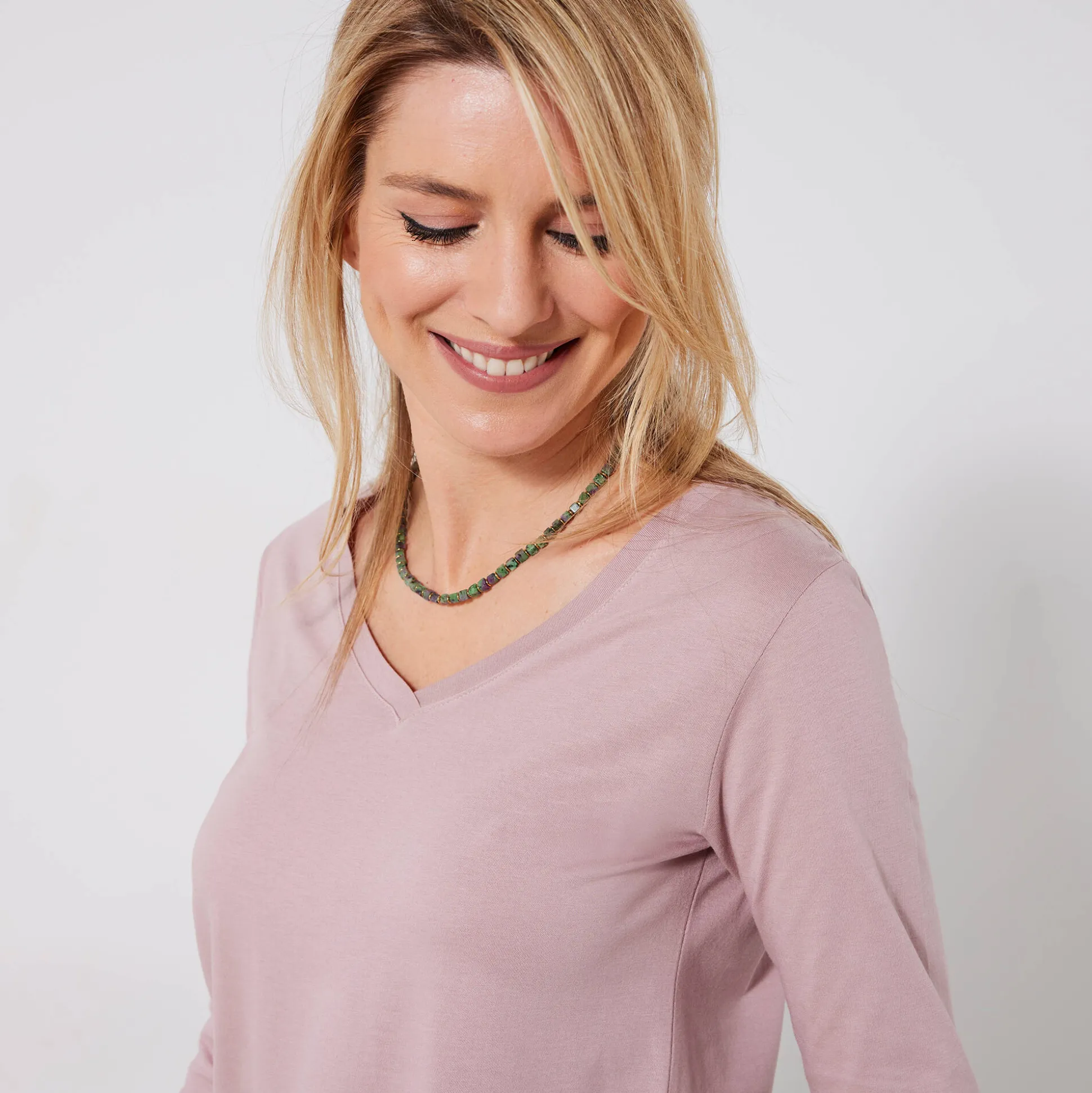 T-shirt met V-hals en lange mouwen