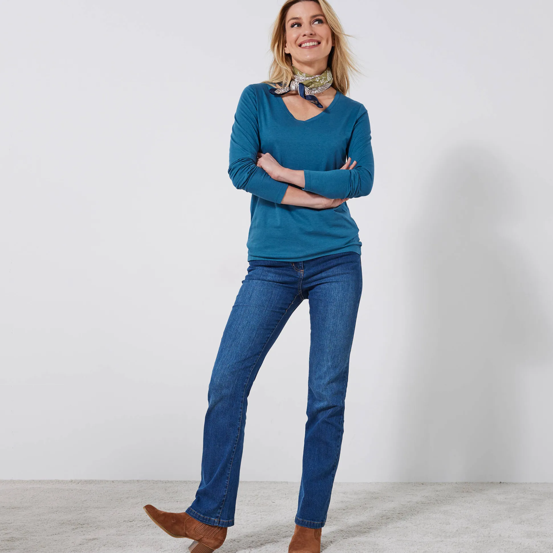 T-shirt met V-hals en lange mouwen