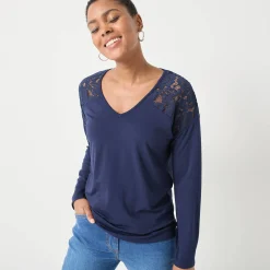 T-shirt met V-hals en lange mouwen in kant