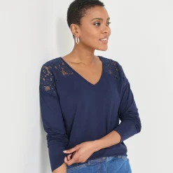 T-shirt met V-hals en lange mouwen in kant