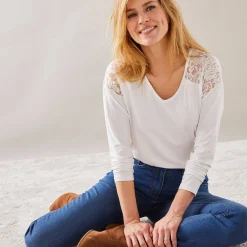 T-shirt met V-hals en lange mouwen, kant