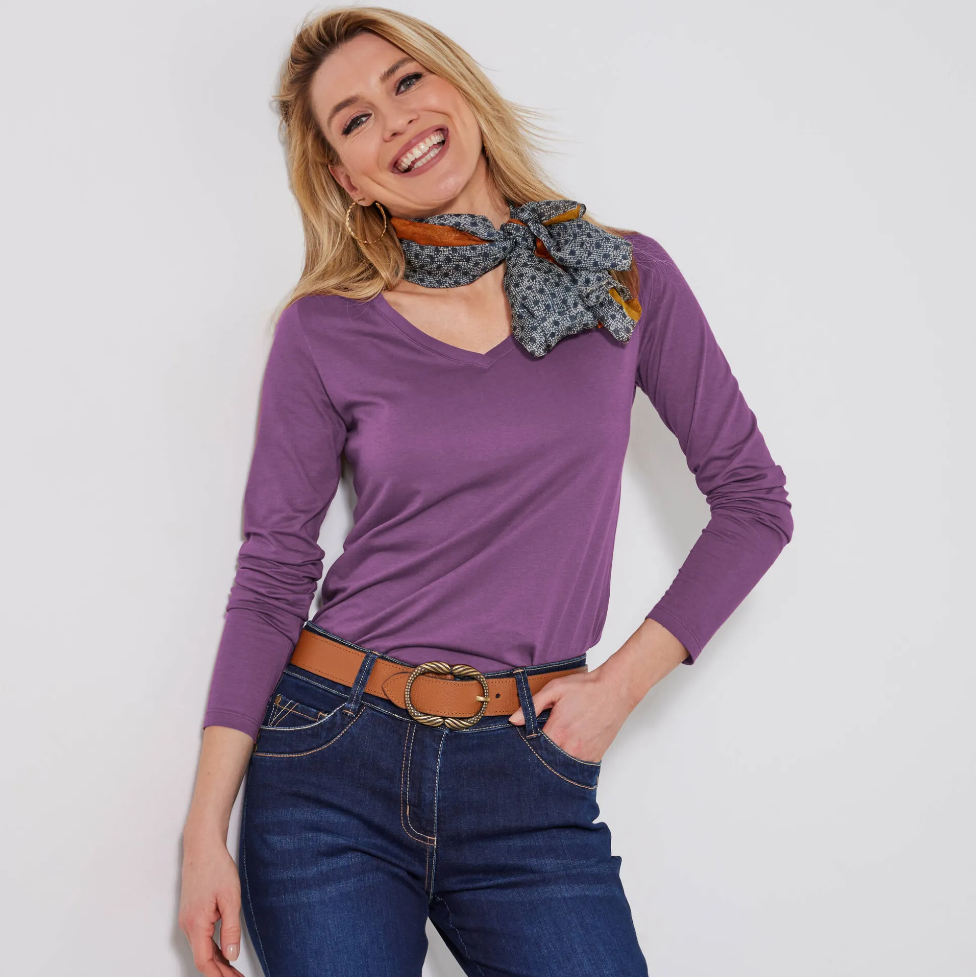 T-shirt met V-hals en lange mouwen