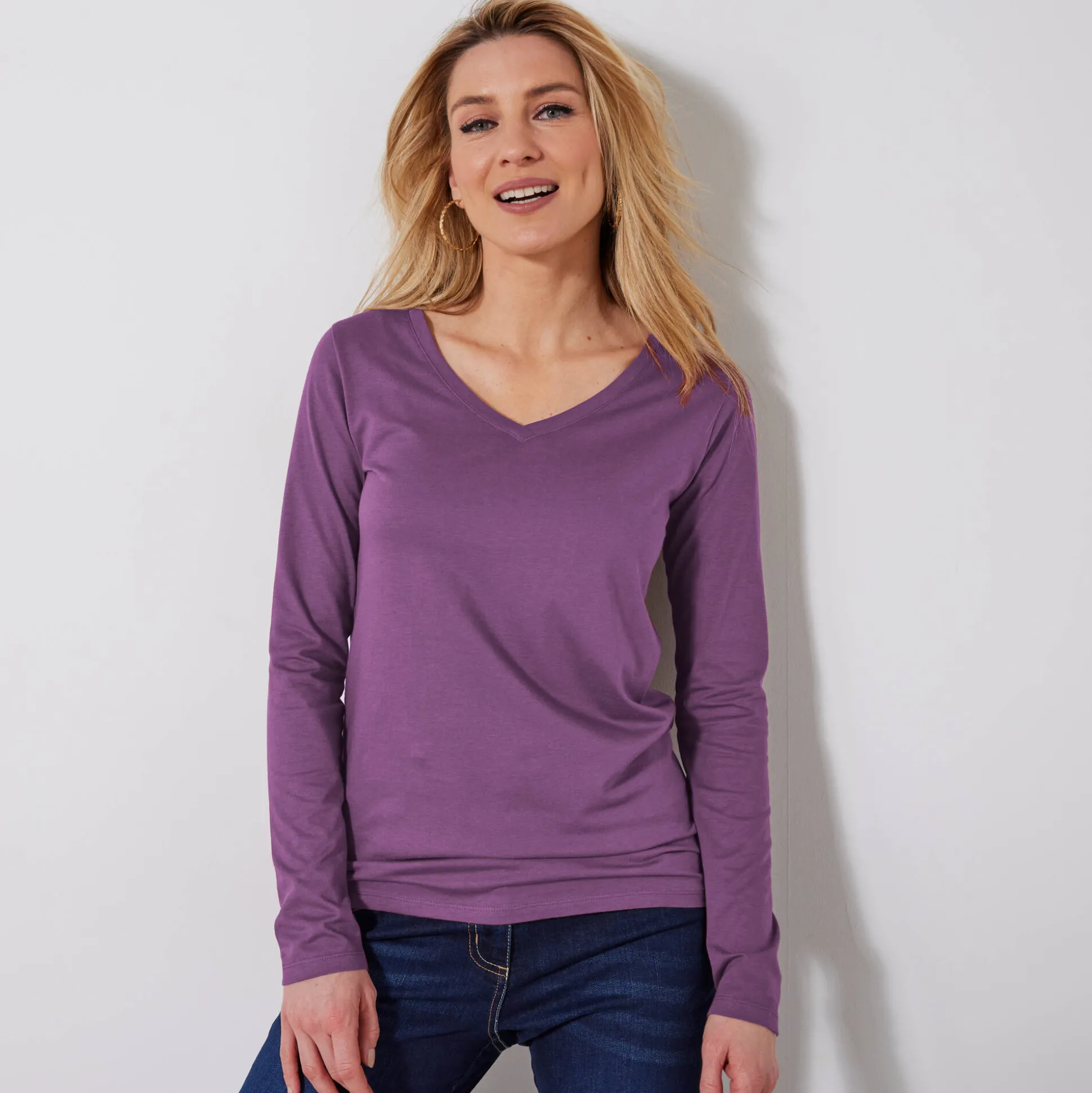 T-shirt met V-hals en lange mouwen