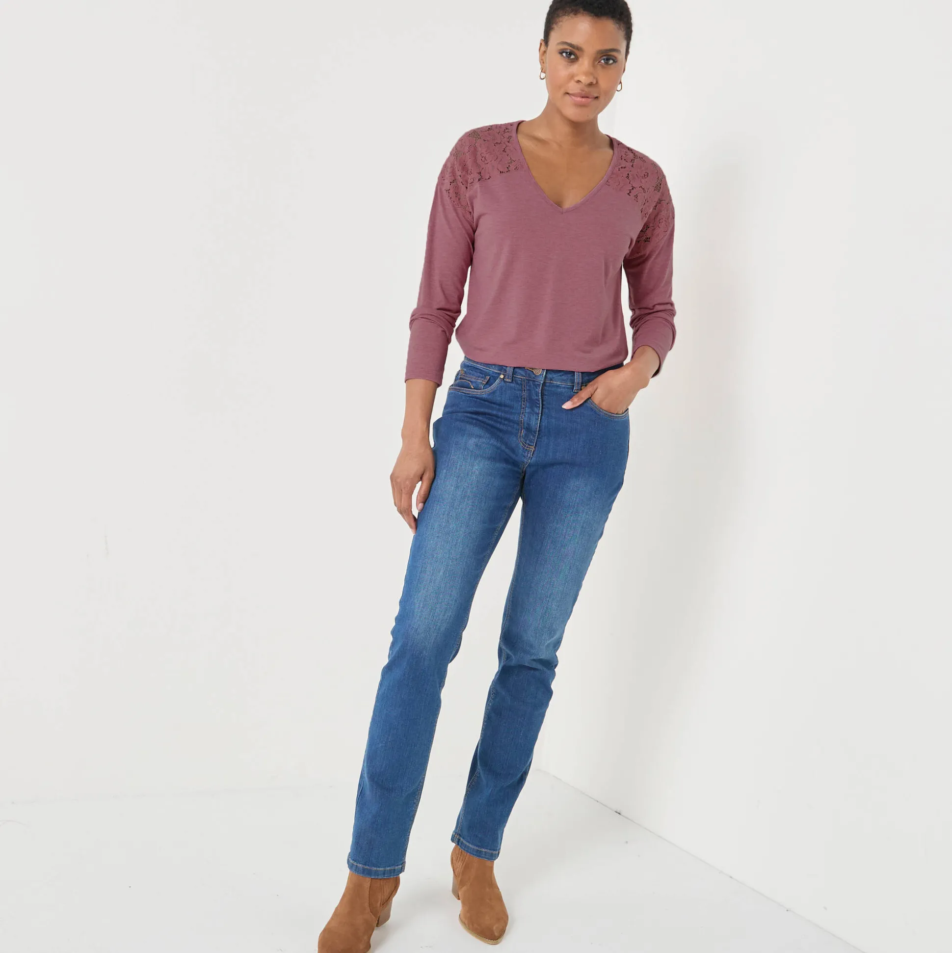 T-shirt met V-hals en lange mouwen in kant