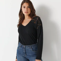 T-shirt met V-hals en lange mouwen in kant