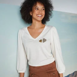 T-shirt met V-hals, hartjesprint