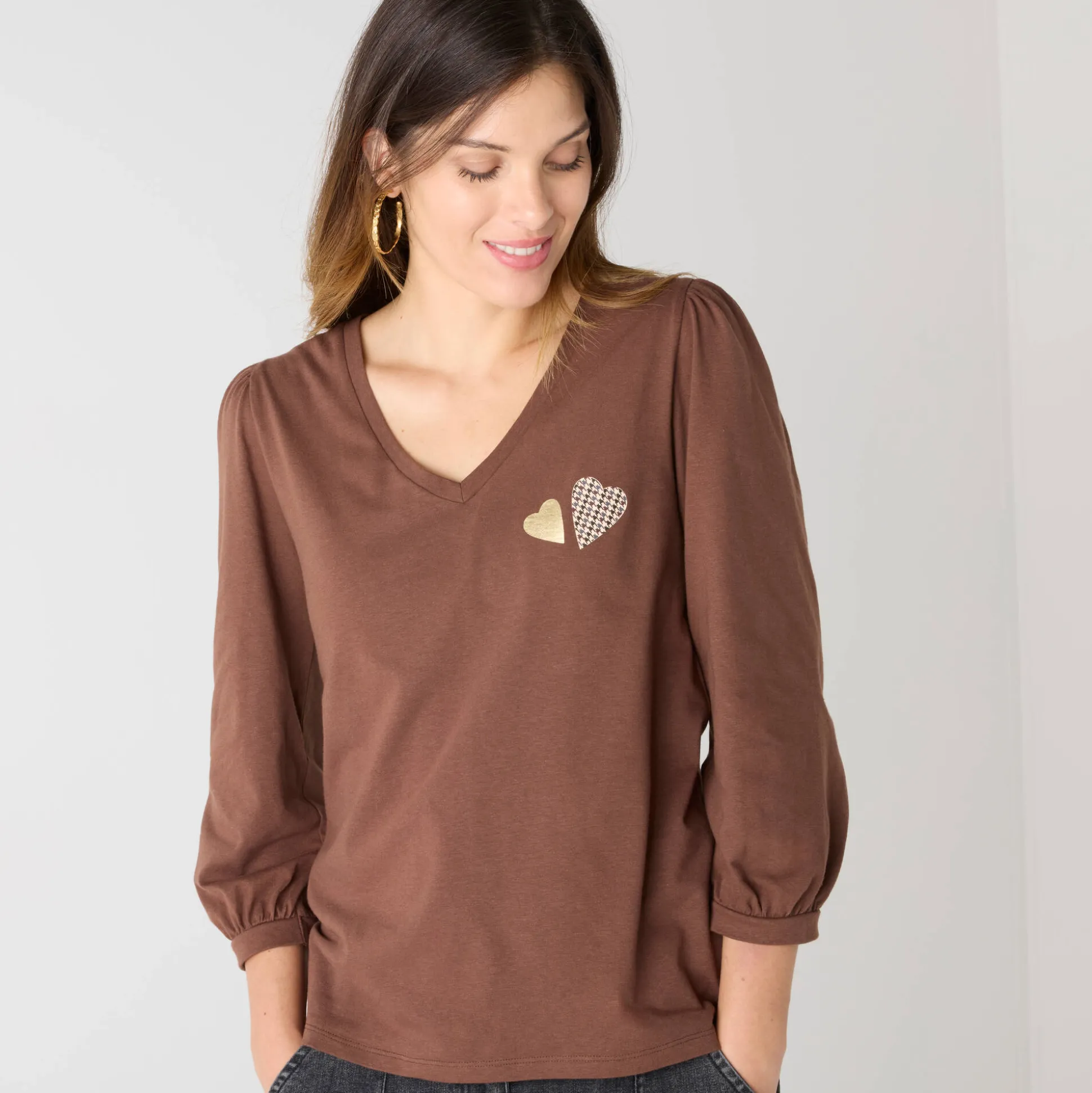 T-shirt met V-hals, hartjesprint