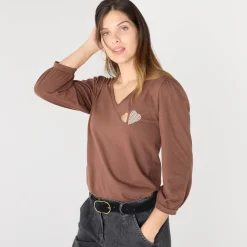 T-shirt met V-hals, hartjesprint