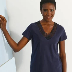 T-shirt met V-hals in kant