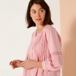Tuniek met knoopsluiting en plooitjes, macramé