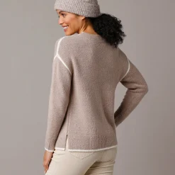 Tweekleurige trui in streelzacht tricot