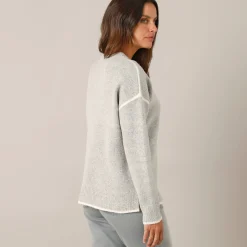 Tweekleurige trui in streelzacht tricot