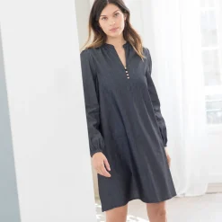 Uitlopende hoesjurk, licht denim