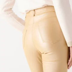 Ultrarekbare, nauwsluitende broek met coating