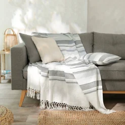 Veelkleurig artisanaal geweven sprei of plaid
