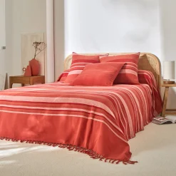 Veelkleurig artisanaal geweven sprei of plaid