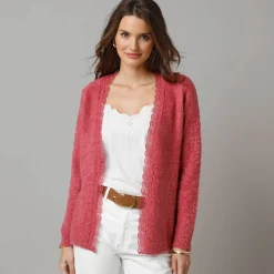 Vest in harig tricot, detail in macramé