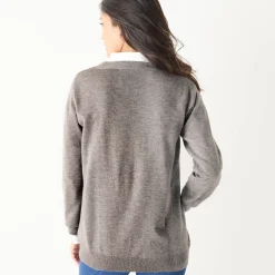Vest in lamswol met V-hals en knoopsluiting