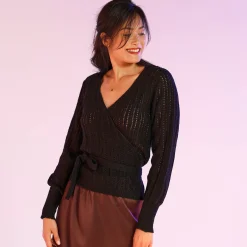 Vest in wikkelstijl met ajour en lange mouwen
