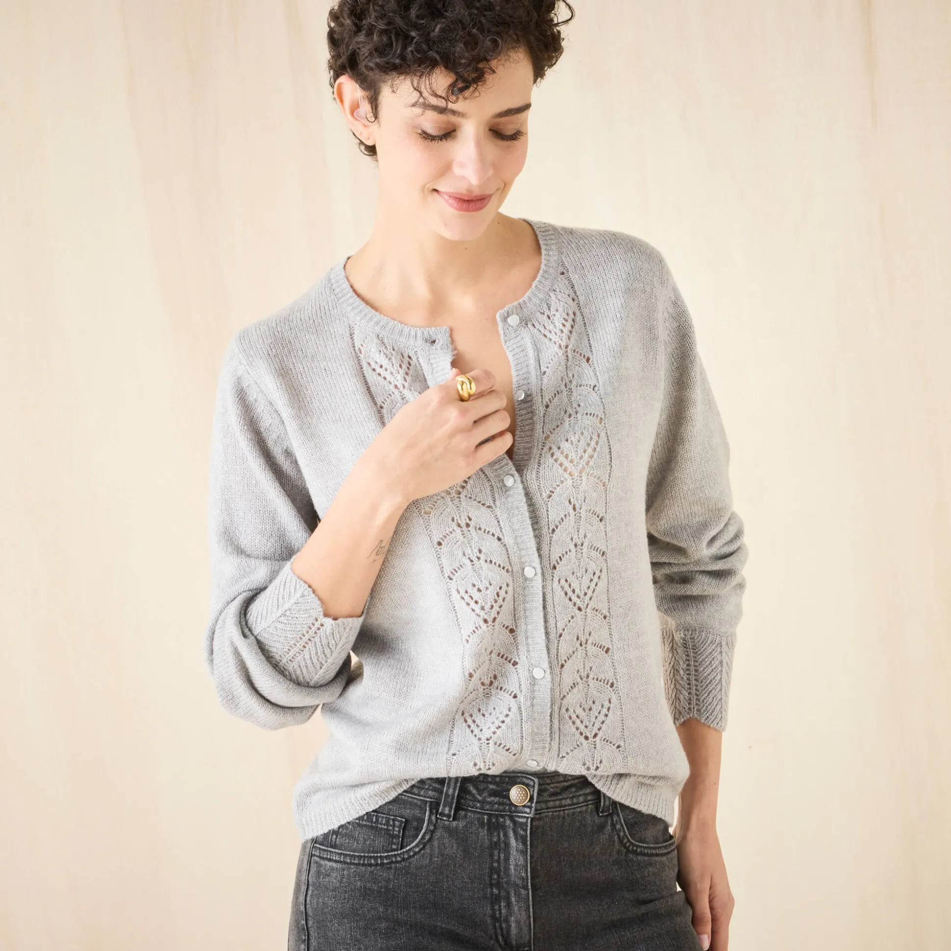 Vest met knopen, ajourtricot