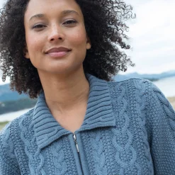 Vest met rits en polokraag, kabeltricot