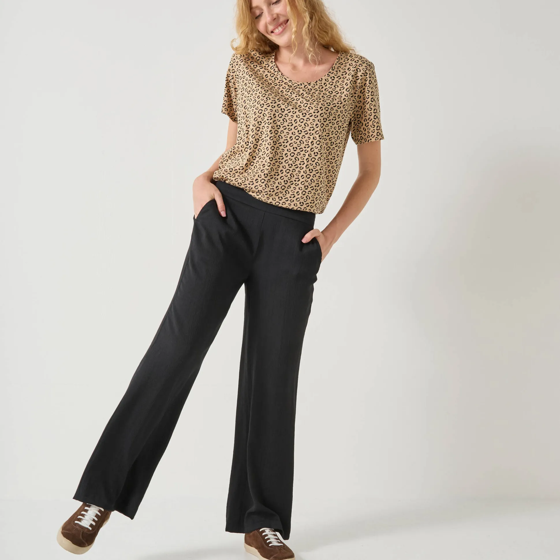 Wijde broek met materiaaleffect