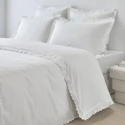 Wit bedlinnen met borduursel Colombine®