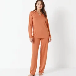 Zachte pyjama met polokraag